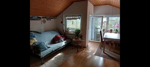Foto - Dachgeschoss 55qm neue Küchenzeile Balkon Waschküche Abstellraum