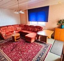 Schöne 4-Zimmer-Wohnung mit Balkon und Garage - Nienburg (Weser)