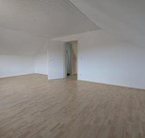 Gemütliche DG-Wohnung in Bad KissingenHausen – Inkl. Einbauküche