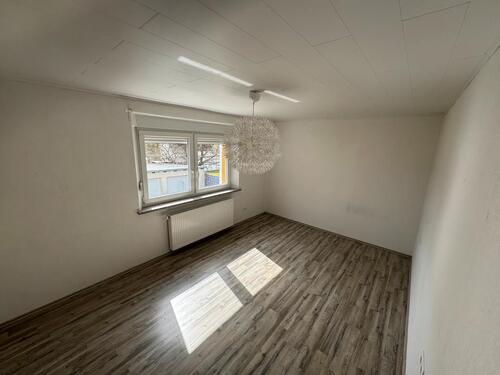 Foto - Erdgeschoßwohnung in Hof zur Miete