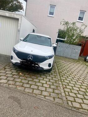 Foto - PKW Stellplatz mit 11KW Lademöglichkeit für Elektrofahrzeug