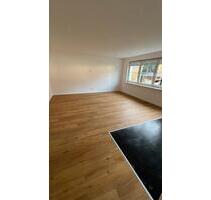 Neuwertige, moderne-2,5-Zimmer-Wohnung in Börtlingen-Zell