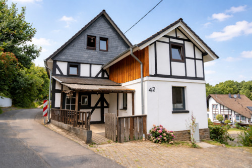 Foto - Modernisiertes Zweifamilienhaus in ruhiger Lage von Waldbröl