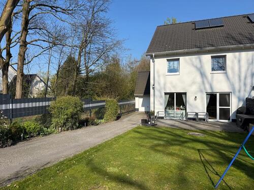 Foto - Moderne DHH in ruhiger Traumlage - ideal für Familien