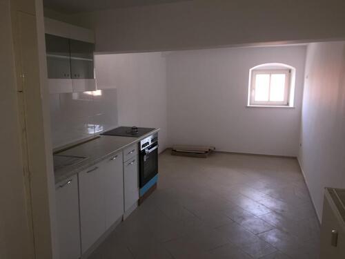 Foto - 3 Zimmer 2. OG mit Küche - 740,00 EUR Kaltmiete,