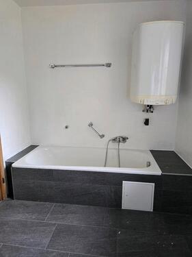 Foto - Haus, Wohnung Garten, neu renoviert, 110 qm, Ofen- Kaminheizung