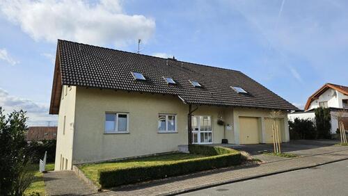 Foto - Mehrfamilienhaus in Hardheim: Einziehen, Vermieten & Wohlfühlen!