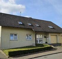 Mehrfamilienhaus in Hardheim: Einziehen, Vermieten & Wohlfühlen!