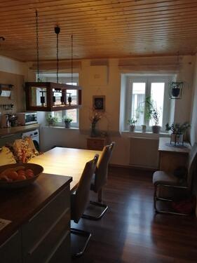 Foto - Großzügige 2-Zimmer-Etagenwohnung, ruhig und zentral