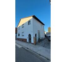 2 Familienhaus im Zentrum von Lampertheim