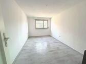 Foto - Frisch Sanierte 2-Zimmer DG Wohnung im Herzen von Ludwigshafen !