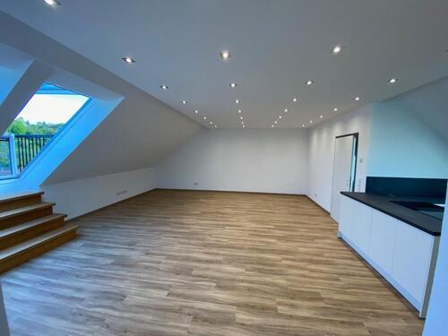 Foto - Hochwertige Dachgeschosswohnung zu vermieten