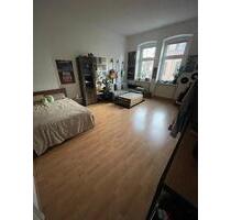 Großes WG Zimmer (25qm) in Altbauwohnung - 450€ warm - Hof Altstadt