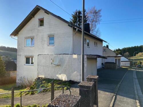 Foto - 4-Zimmer-Wohnung 117 m² in Tettau – Balkon + Garage 650€ kalt