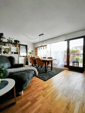 Foto - Großzügige Erdgeschosswohnung mit Garten und Garage