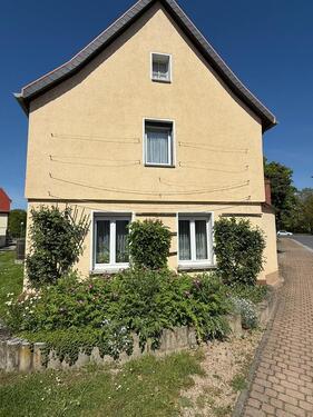 Foto - Wohnhaus mit grünem Grundstück - 120.000,00 EUR Kaufpreis,