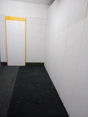 Foto - L431: Selfstorage Lagerraum zu vermieten. Selbstlager, Lagerbox, Abstellraum, Frachtraum, Haus-Wohnung-Umzug selber einlagern. Stellplatz-Möbel-Küche, Kein Seecontainer,kein Lagercontainer.