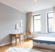 Hochwertig sanierte 2-Zimmer-Wohnung mit Wintergarten - Kiel Schreventeich