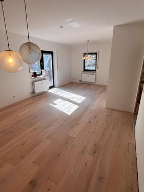 Foto - 4-Zimmer Wohnung direkt in NeustadtAisch, Kernsaniert + EBK