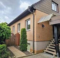 Repräsentatives Wohnhaus mit Einliegerwohnung. Provisionsfrei! - Twistetal