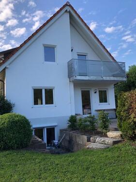 Foto - Freistehendes Einfamilienhaus mit Einliegerwohnung