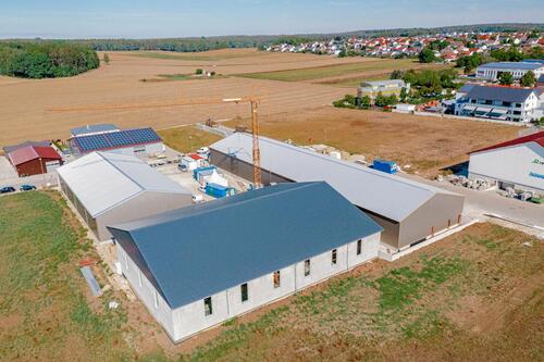 Foto - Industriehalle mit Produktions- und Lagerflächen zur Miete!