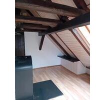 DHH in 72654 Neckartenzlingen mit kfz-Stellplatz und Garten .