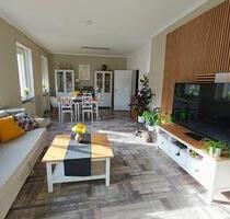 Großzügiger Altbau-Traum: 4 ZKB, 2 Balkone & Design-Wohnzimmer - Wöllstein