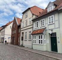 Lüneburger Altstadt: Dachgeschosswohnung mit Altbau-Charme