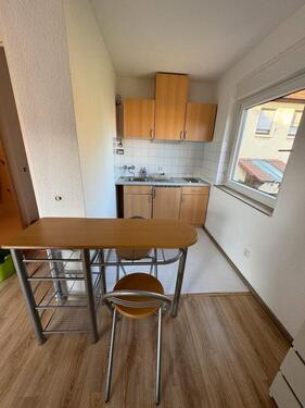 Foto - Möbliertes 1-Zimmer-Studio mit großem Sonnenbalkon und Tiefgarage