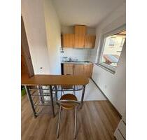 Möbliertes 1-Zimmer-Studio mit großem Sonnenbalkon und Tiefgarage - Pforzheim Nordstadt