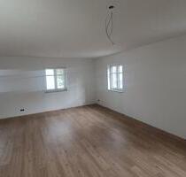 Lichtdurchflutete 3 Zimmer Wohnung - Babenhausen