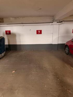 Foto - Garage zu vermieten Stellplatz zu vermieten ( Rolltor)