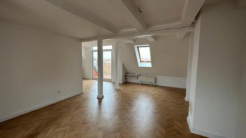 Foto - 2 Raum DG Wohnung Dessau Nord m EBK, Balkon, Klimaanl, Stellpl