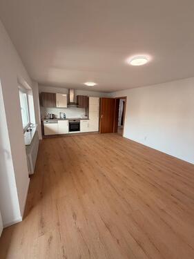 Foto - 3 Zimmer Wohnung - 800,00&nbsp;EUR Kaltmiete, ca.&nbsp; 75,00&nbsp;m&sup2;