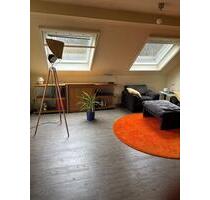 Helle 2 Zimmer Dachgeschosswohnung in Hattingen im Grünen