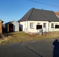 Doppelhaushälfte mit Potential, Garage, gr. Garten OHNE MAKLER - Seehausen (Altmark)