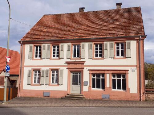 Foto - Stilvoller Altbau mit großem Innenhof, Scheune und Stallungen
