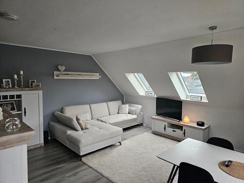 Foto - Schöne Wohnung in ruhiger Siedlungslage 1. OG