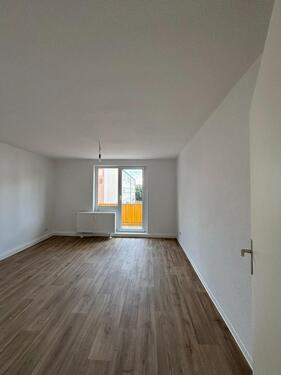 Foto - * vollsanierte 3-Zimmer Wohnung mit Balkon *