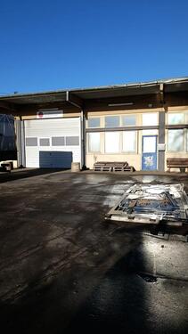 Foto - Gewerbehalle mit Büroflächen – zentral gelegen