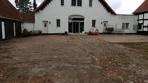 Foto - Pferdehof mit 11 Boxen - 905.000,00&nbsp;EUR Kaufpreis, ca.&nbsp; 300,00&nbsp;m&sup2;