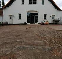 Pferdehof mit 11 Boxen - 905.000,00&nbsp;EUR Kaufpreis, ca.&nbsp; 300,00&nbsp;m&sup2; in Bruchhausen-Vilsen (PLZ: 27305)