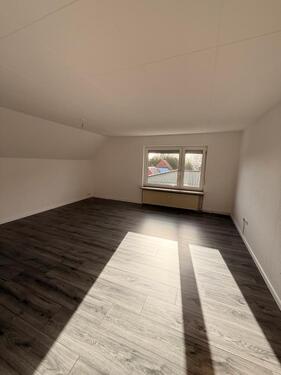 Foto - Helle 2,5 Zimmer Wohnung nahe Bundeswehr-Stützpunkt Nordholz