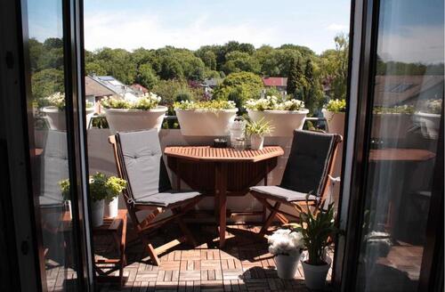 Foto - Helle 4-Zimmer-DG Wohnung mit Balkon und Kamin - am Schlosspark