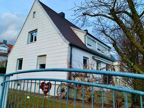 Foto - Einfamilienhaus mit zwei abgeschlossenen Wohneinheiten