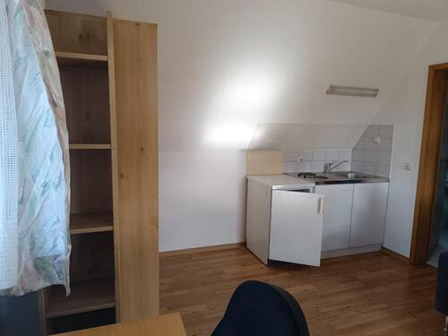Foto - 1 Zimmer Dachgeschoßwohnung zur Miete in Erlangen
