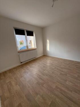 Foto - 3-Raum-Wohnung zur Miete - 880,00 EUR Kaltmiete, ca.  77,00 m²