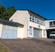 Alte Schule, Oldtimer, viel Platz und Ruhe - Brücken