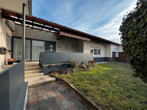 Foto - Nieder-Olm 5ZKTLB,T Garage, EG, 130 qm ab sofort